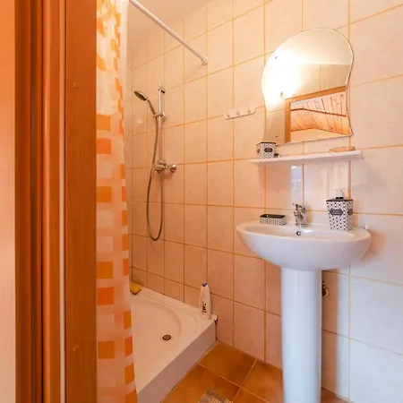 Adriana Guest house